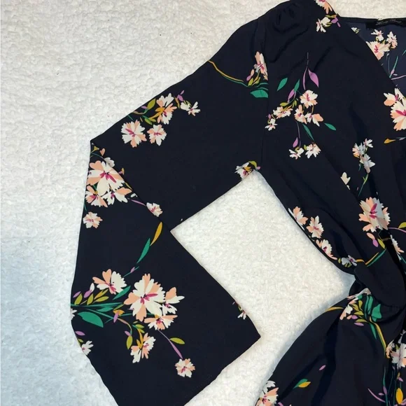 Honey Punch Women Navy Floral Long Sleeve Ruffle Romper - Picture 3 of 10